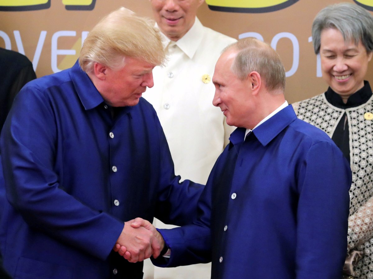 AAAAAAAAAAAAAAAAAAAAAwith-their-resplendently-blue-shirts-now-in-full-view-the-two-leaders-continued-to-shake-hands-and-chatted-briefly